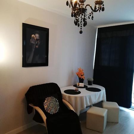 Kawalerka - Jelenia Gora, Dziel. Zabobrze Apartment Екстериор снимка