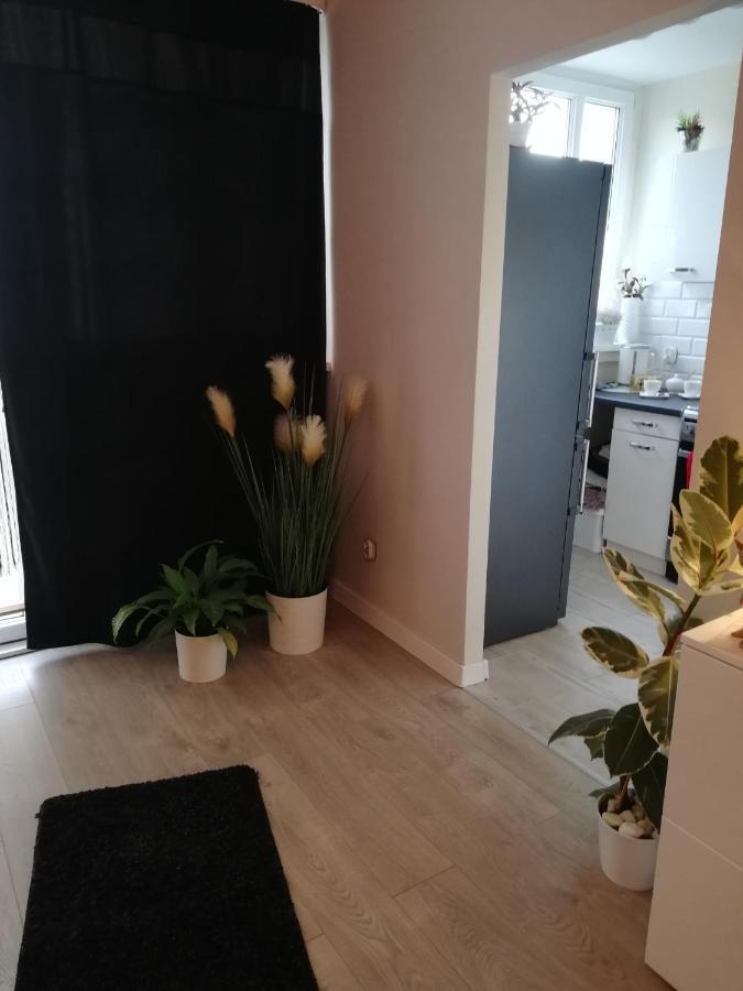 Kawalerka - Jelenia Gora, Dziel. Zabobrze Apartment Екстериор снимка